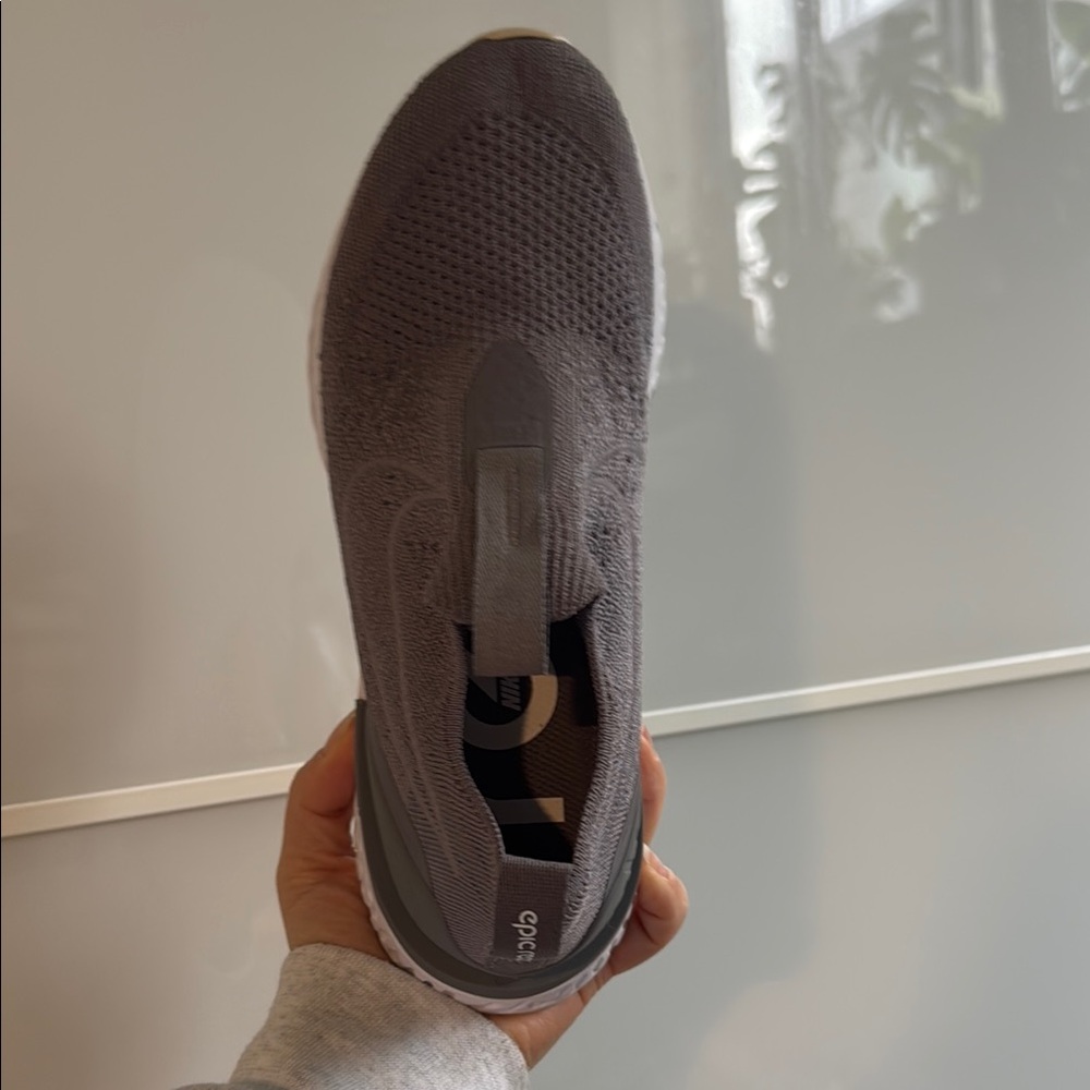 Nike Epic Phantom React - Size 7 - image 3